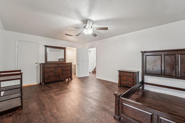 3103 Glade Springs Drive, Houston, TX 77339