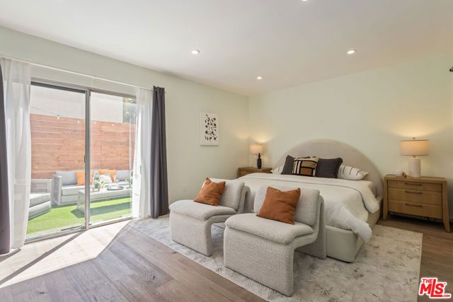 1045 N Kings Road 107, West Hollywood, CA 90069