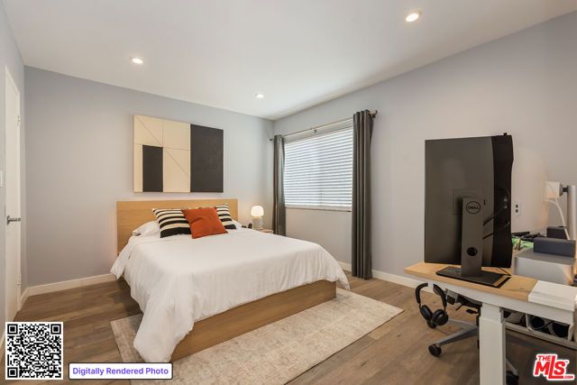 1045 N Kings Road 107, West Hollywood, CA 90069