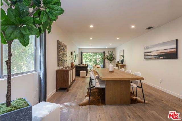 1045 N Kings Road 107, West Hollywood, CA 90069