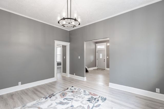 810 E Gum Street, Evansville, IN 47713