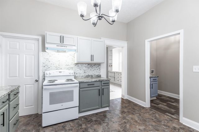 810 E Gum Street, Evansville, IN 47713