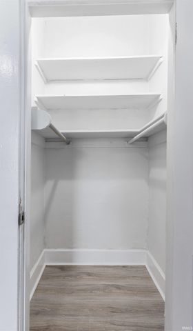 810 E Gum Street, Evansville, IN 47713