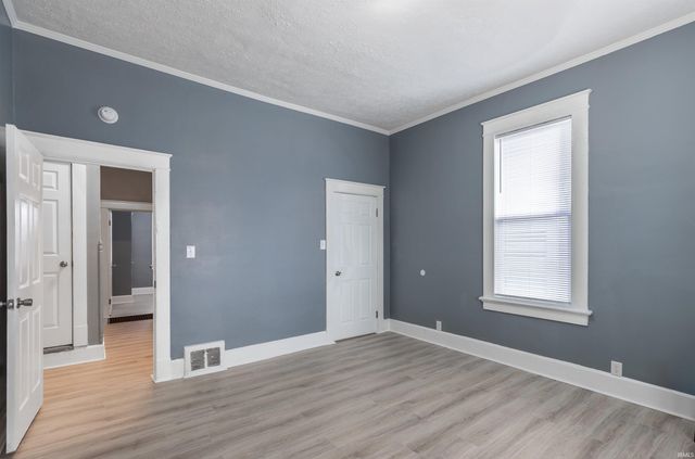 810 E Gum Street, Evansville, IN 47713