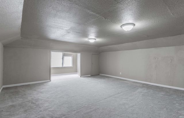 810 E Gum Street, Evansville, IN 47713