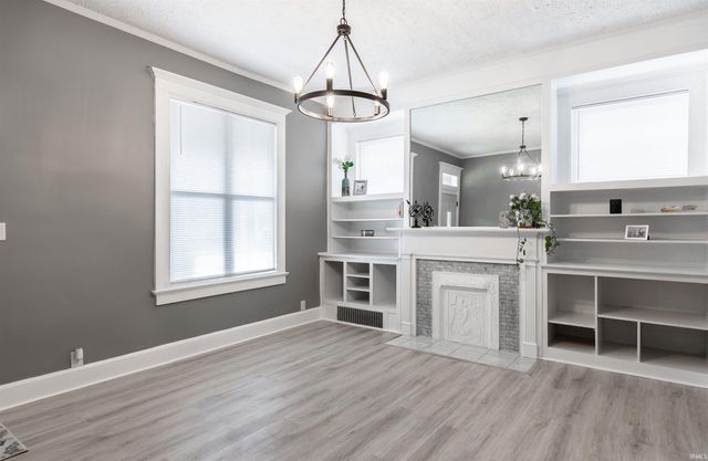 810 E Gum Street, Evansville, IN 47713