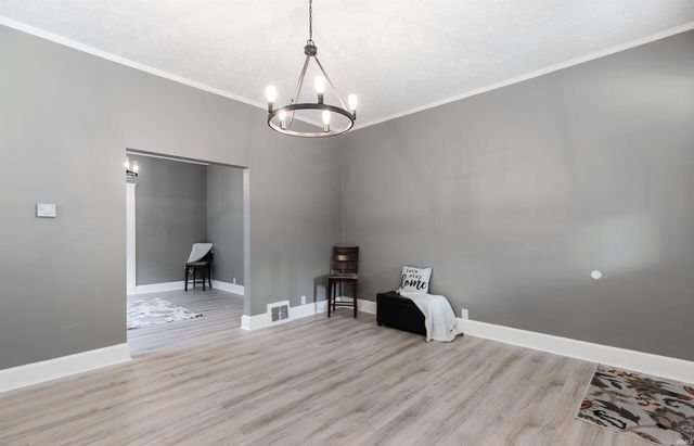 810 E Gum Street, Evansville, IN 47713