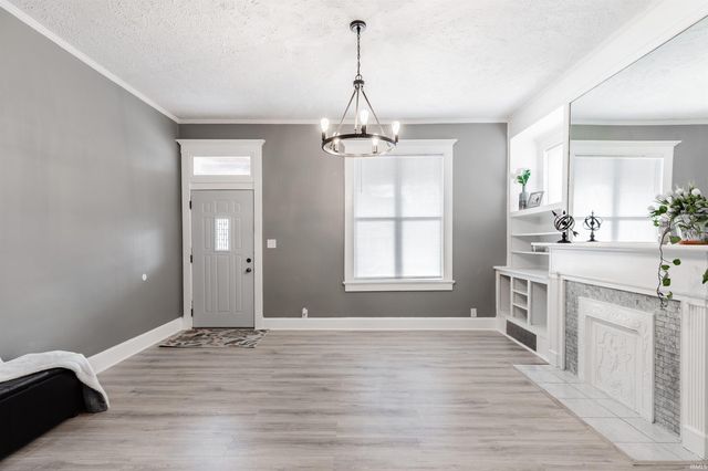 810 E Gum Street, Evansville, IN 47713