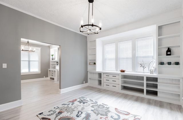 810 E Gum Street, Evansville, IN 47713