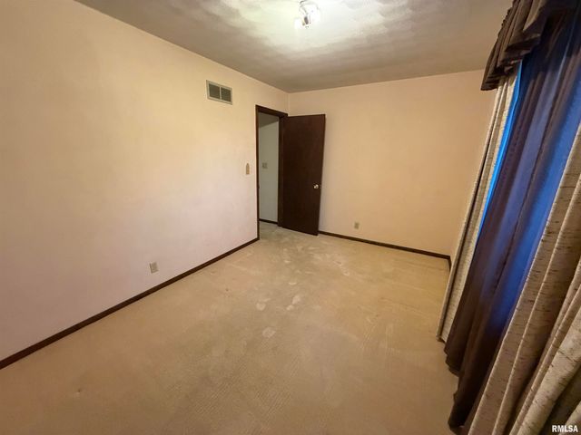 617 N COOLIDGE Court, West Peoria, IL 61604