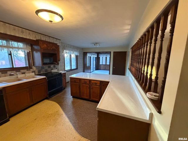 617 N COOLIDGE Court, West Peoria, IL 61604