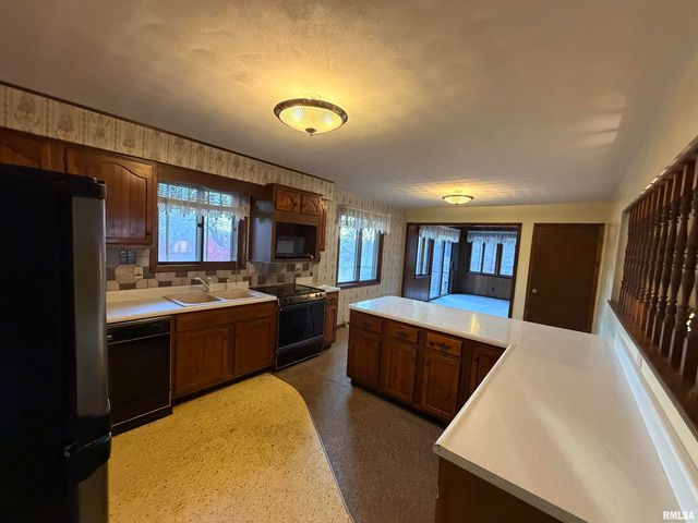 617 N COOLIDGE Court, West Peoria, IL 61604