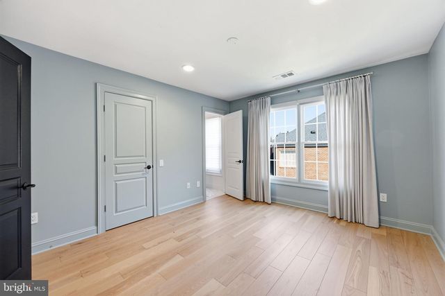 419 NATURE LN, Rockville, MD 20850