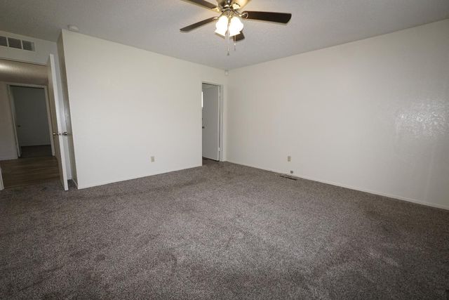 6016 N Nantucket Avenue, Fresno, CA 93704