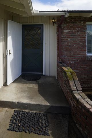 6016 N Nantucket Avenue, Fresno, CA 93704