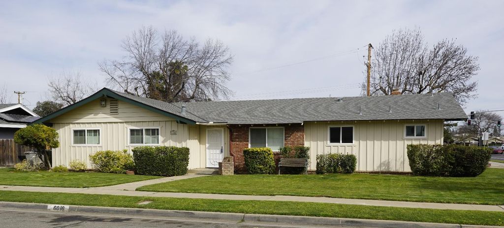 Image 1 of property listing at 6016 N Nantucket Avenue, Fresno, CA 93704