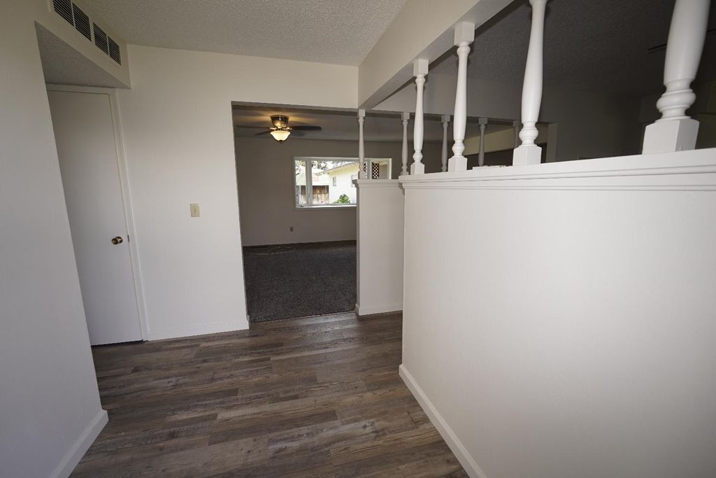 Image 11 of property listing at 6016 N Nantucket Avenue, Fresno, CA 93704