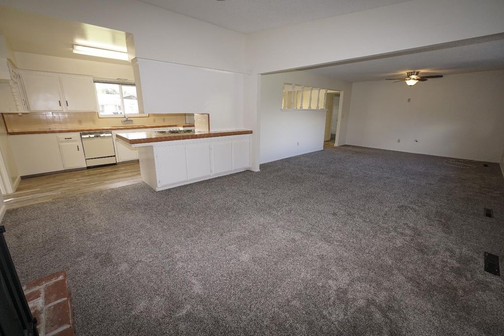 Image 17 of property listing at 6016 N Nantucket Avenue, Fresno, CA 93704