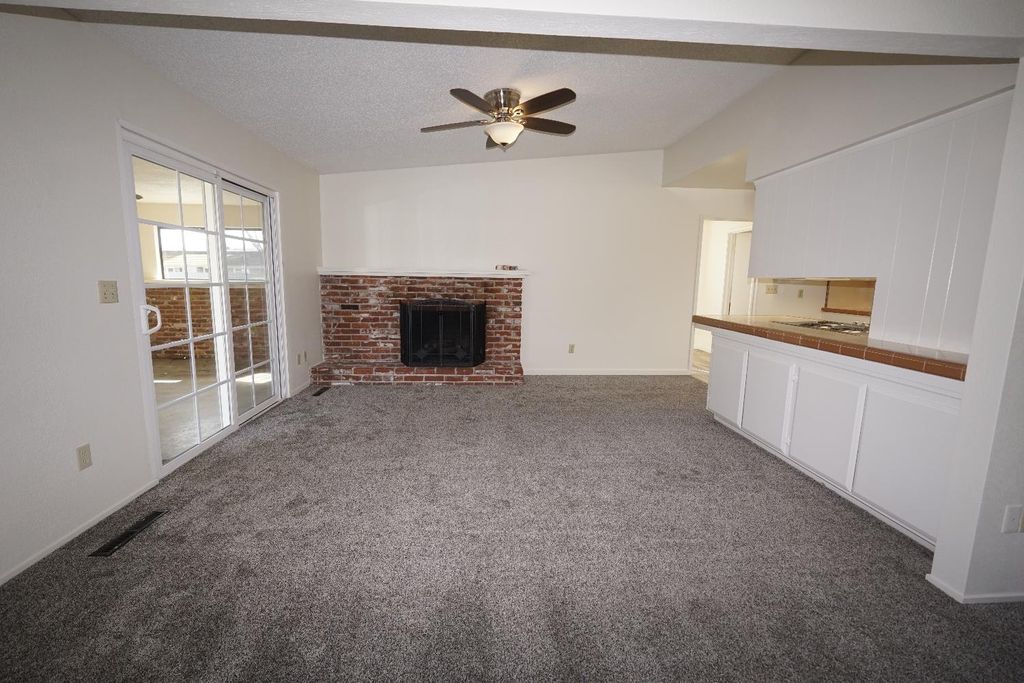 Image 18 of property listing at 6016 N Nantucket Avenue, Fresno, CA 93704