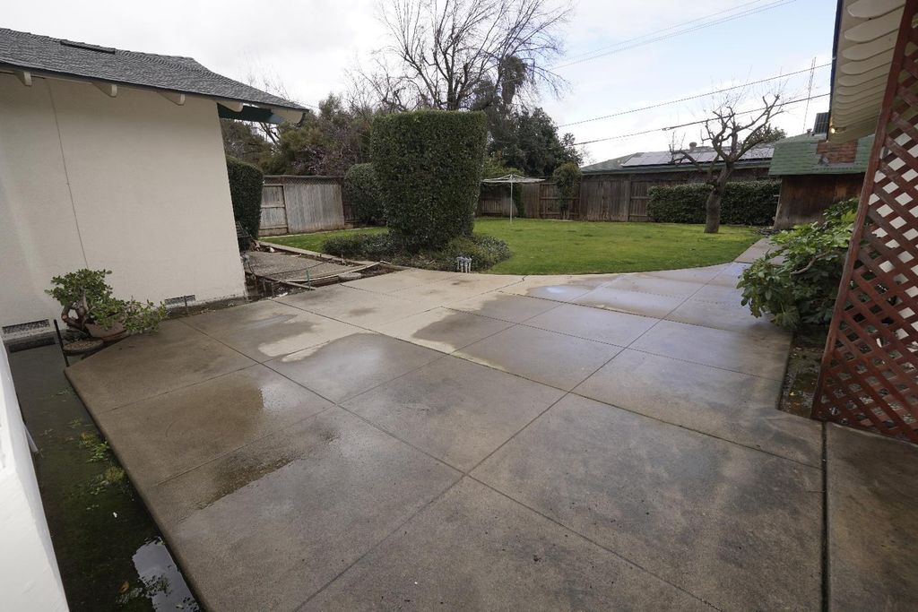 Image 39 of property listing at 6016 N Nantucket Avenue, Fresno, CA 93704