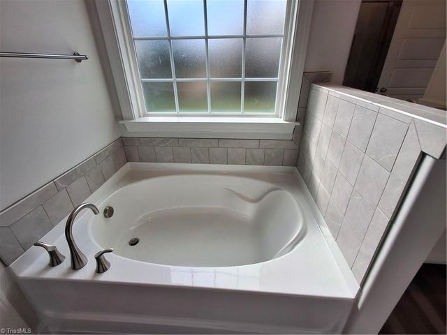 1247 Talisker Way, Burlington, NC 27215