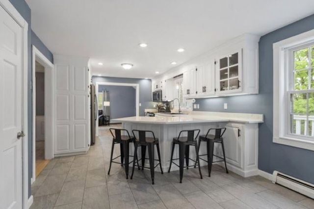 32 Amberwood Drive, Atkinson, NH 03811