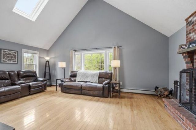 32 Amberwood Drive, Atkinson, NH 03811