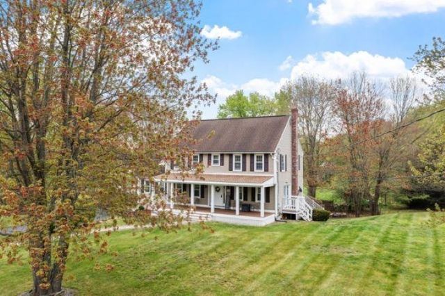 32 Amberwood Drive, Atkinson, NH 03811