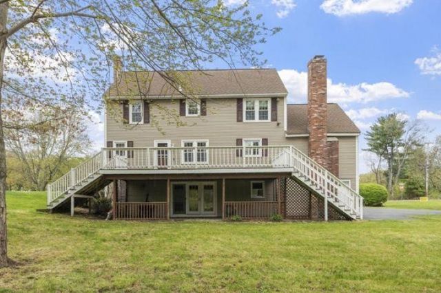 32 Amberwood Drive, Atkinson, NH 03811