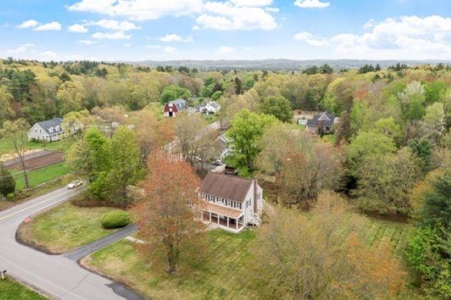 32 Amberwood Drive, Atkinson, NH 03811