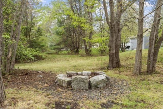 32 Amberwood Drive, Atkinson, NH 03811