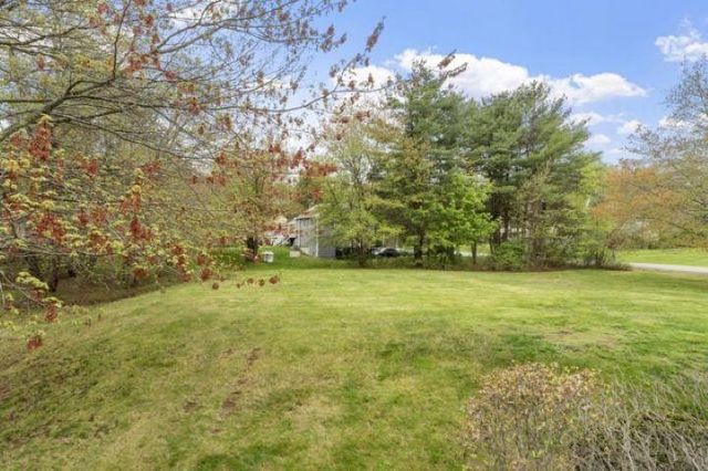 32 Amberwood Drive, Atkinson, NH 03811