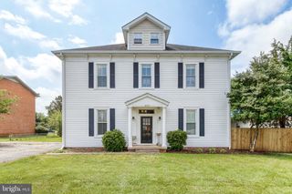 8753 SIGNAL HILL RD #3, Manassas, VA 20110