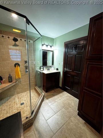 24 Peach Creek Road, Peach Creek, WV 25639