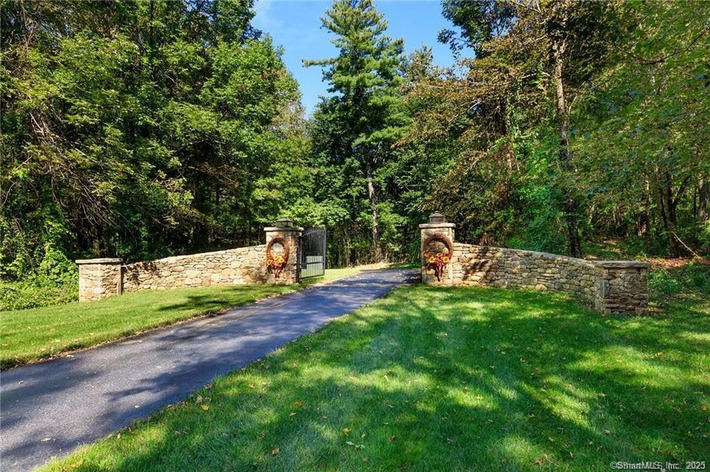 612 Cook Hill Road, Killingly, CT 06239