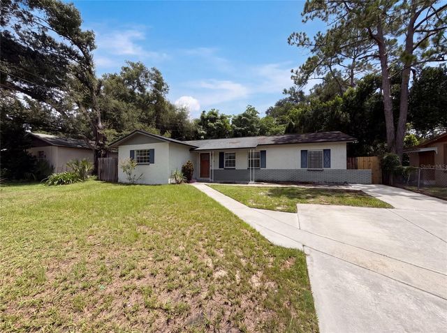 7018 LYNWOOD DRIVE, Tampa, FL 33637