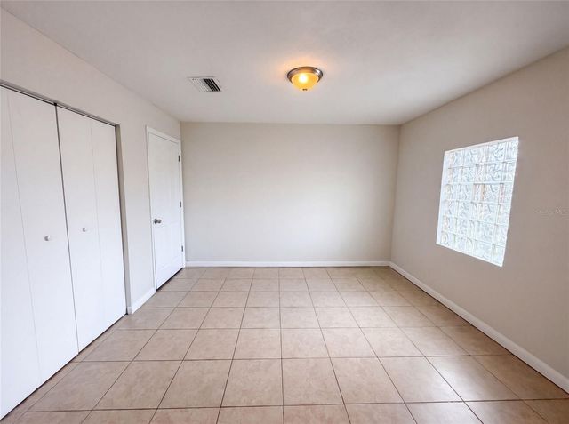 7018 LYNWOOD DRIVE, Tampa, FL 33637