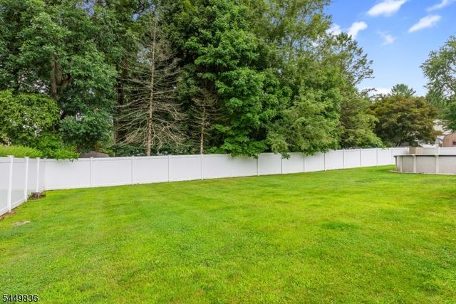 72 Weldon Rd, Jefferson Twp., NJ 07849