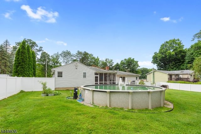 72 Weldon Rd, Jefferson Twp., NJ 07849