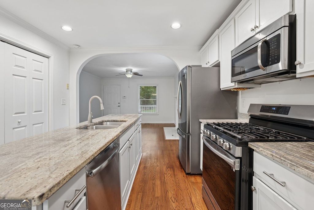 994 Rawlins Street SE, Atlanta, GA 30315 — photo 3