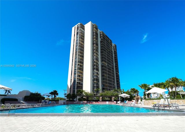 20379 W Country Club Drive 536, Aventura, FL 33180