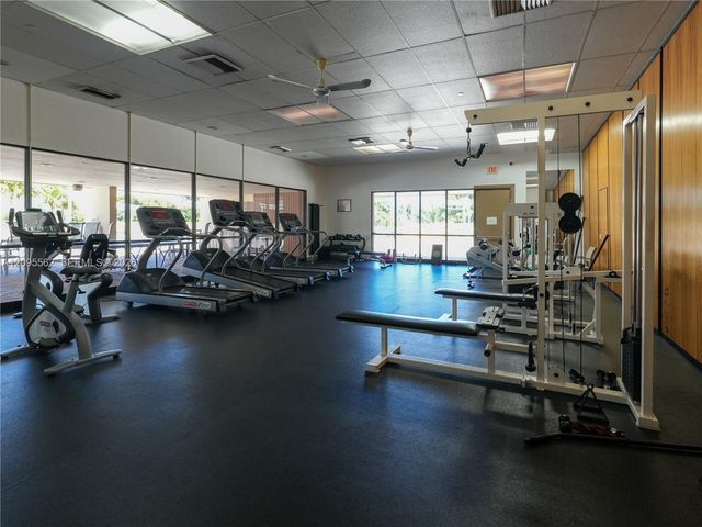 20379 W Country Club Drive 536, Aventura, FL 33180