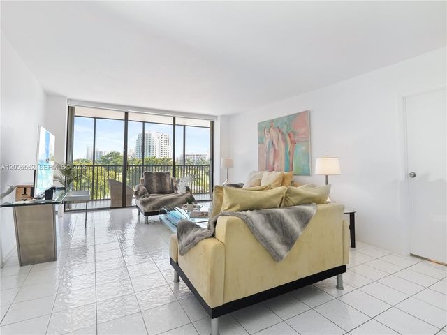 20379 W Country Club Drive 536, Aventura, FL 33180