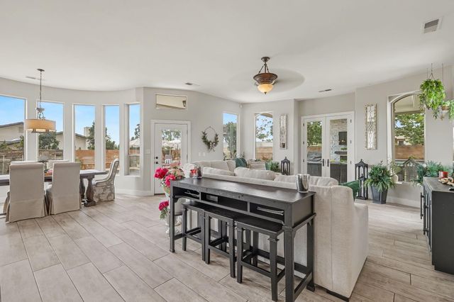 9115 Camino Etereo NE, Albuquerque, NM 87122