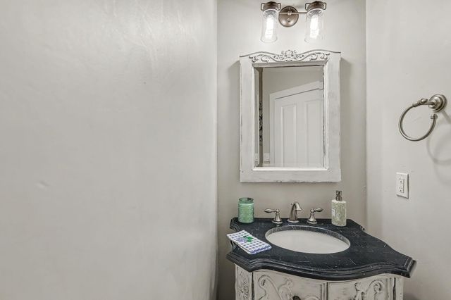 9115 Camino Etereo NE, Albuquerque, NM 87122