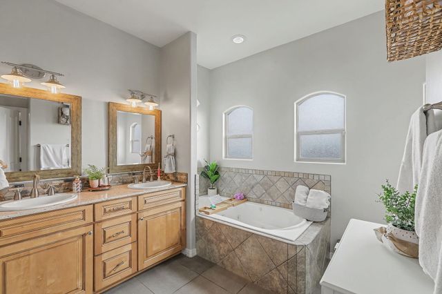9115 Camino Etereo NE, Albuquerque, NM 87122