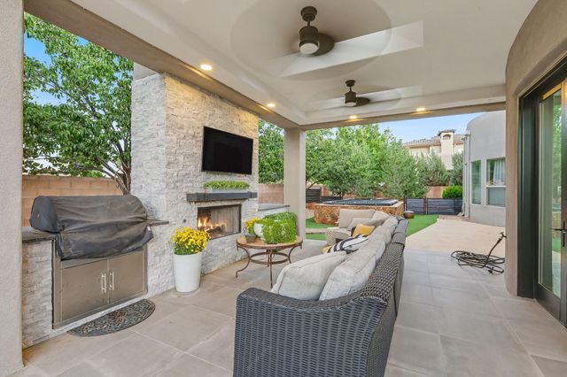 9115 Camino Etereo NE, Albuquerque, NM 87122