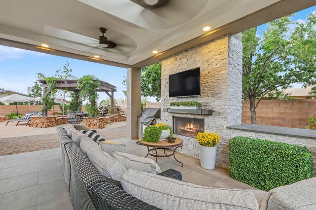 9115 Camino Etereo NE, Albuquerque, NM 87122