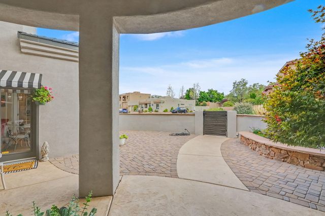 9115 Camino Etereo NE, Albuquerque, NM 87122