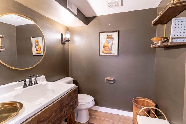 N6911 Lafayette LANE, Elkhorn, WI 53121